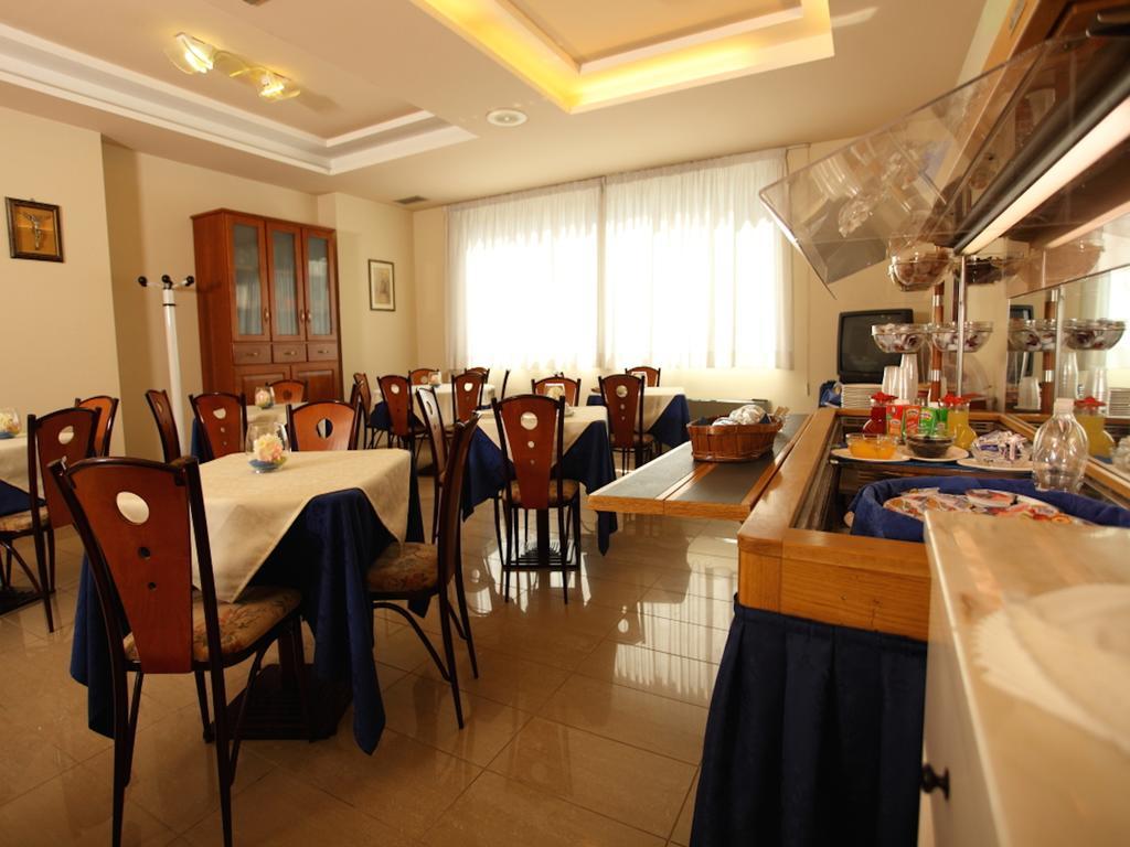 Euro Hotel Пьеве-Санто-Стефано Экстерьер фото
