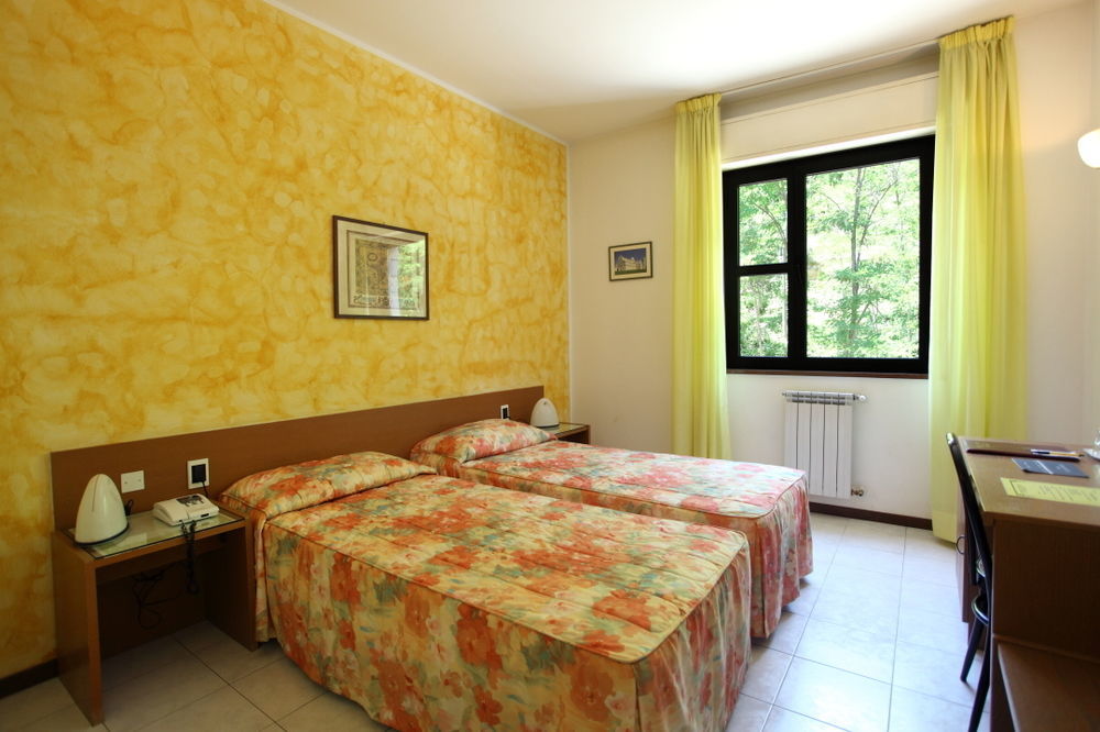 Euro Hotel Пьеве-Санто-Стефано Экстерьер фото